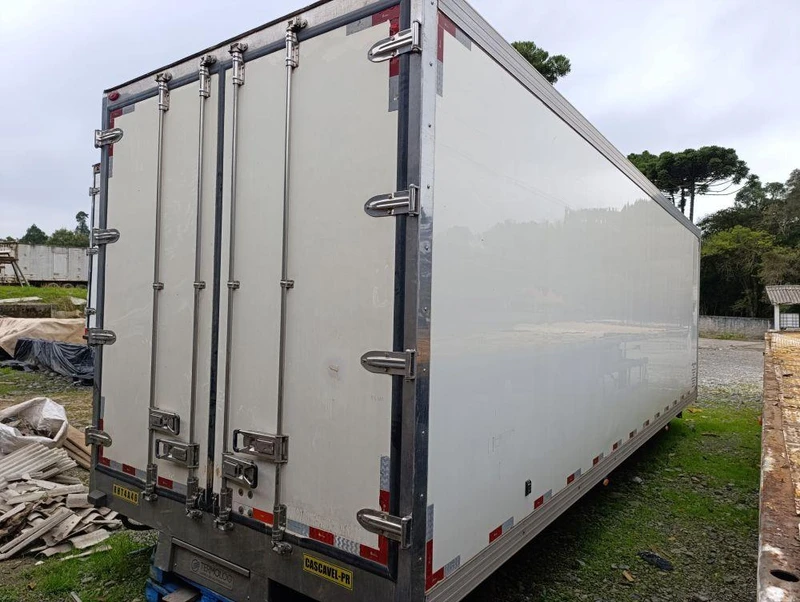 Caminhão Câmara Frigorifica 2021 sobre Chassi 16 Pallets em Curitiba - Paraná