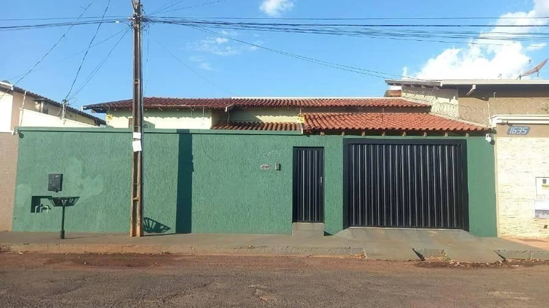 Casa com 4 Quartos em Frutal/MG em Frutal - Minas Gerais