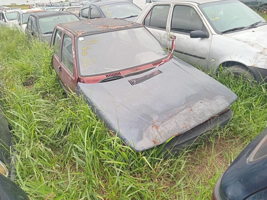 Fiat Uno Mille Mille EP 1996 Sucata em Casa Branca - São Paulo