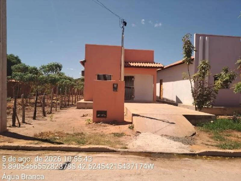 Casa com 2 Quartos em Água Branca/PI em Água Branca - Piauí