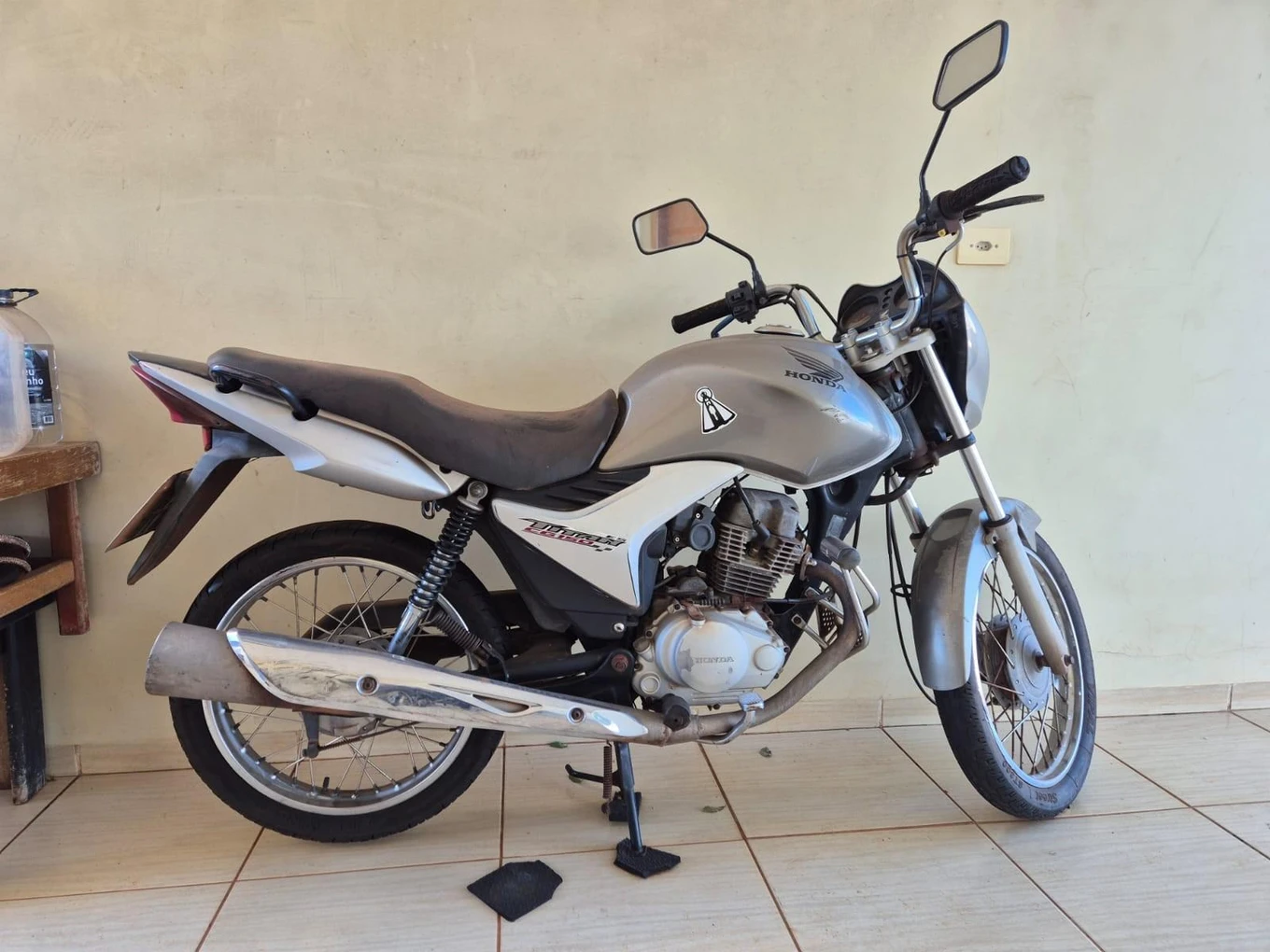 Honda CG 150 Titan ES 2009 149cc Gasolina Manual em Floraí - Paraná