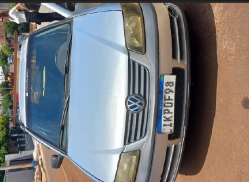 Volkswagen Parati 1.8 Tour 2002 Manual em Sarandi - Rio Grande do Sul