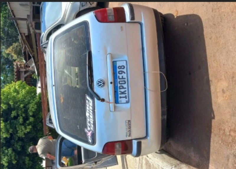 Volkswagen Parati 1.8 Tour 2002 Manual em Sarandi - Rio Grande do Sul