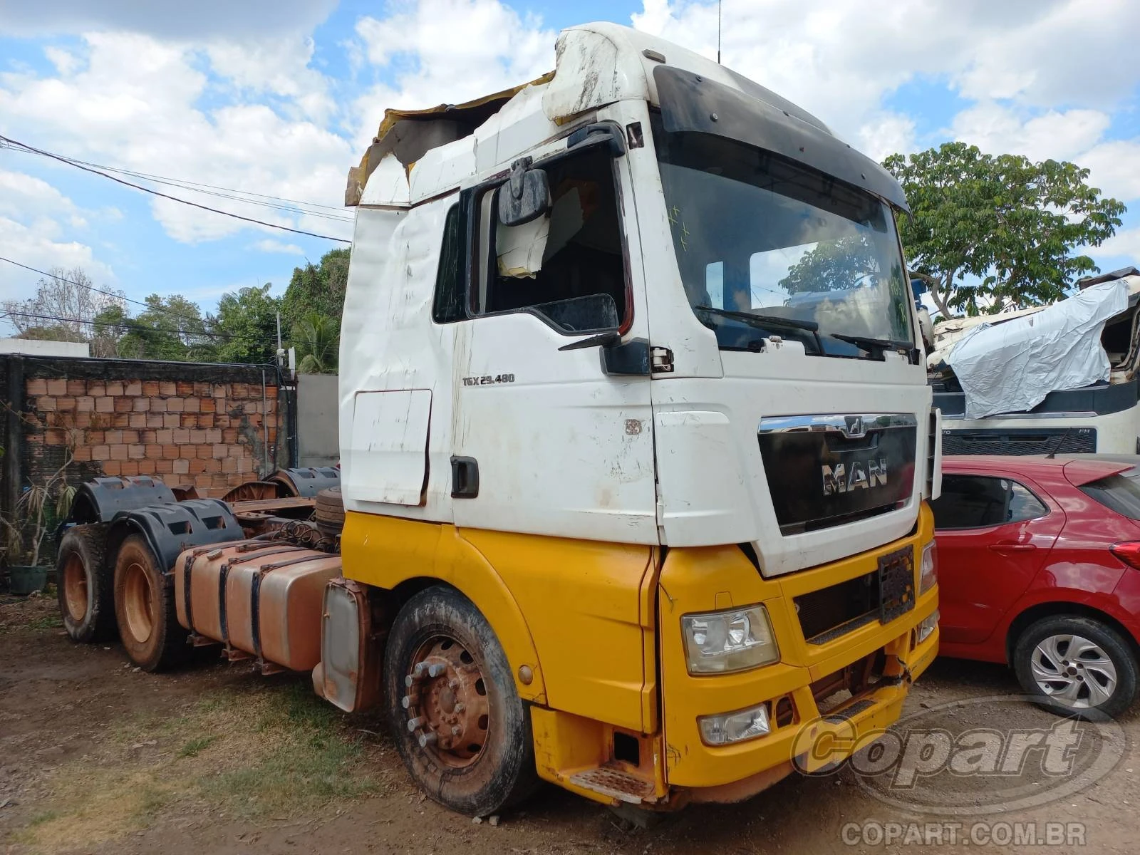 MAN TGX 12.4 I6 2018 Caminhão Colisão Média Monta em Manaus - Amazonas