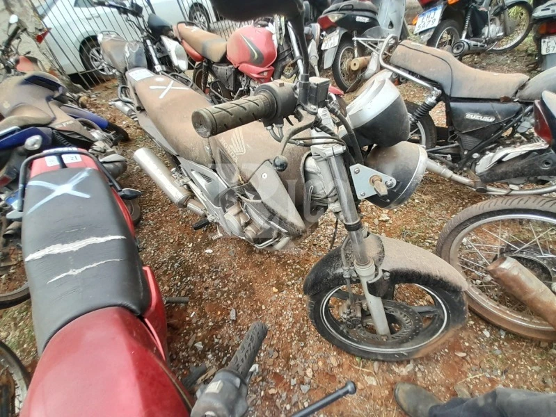 Honda CBX 250 Twister CBX 250 Twister Desmontado em Capão Bonito - São Paulo
