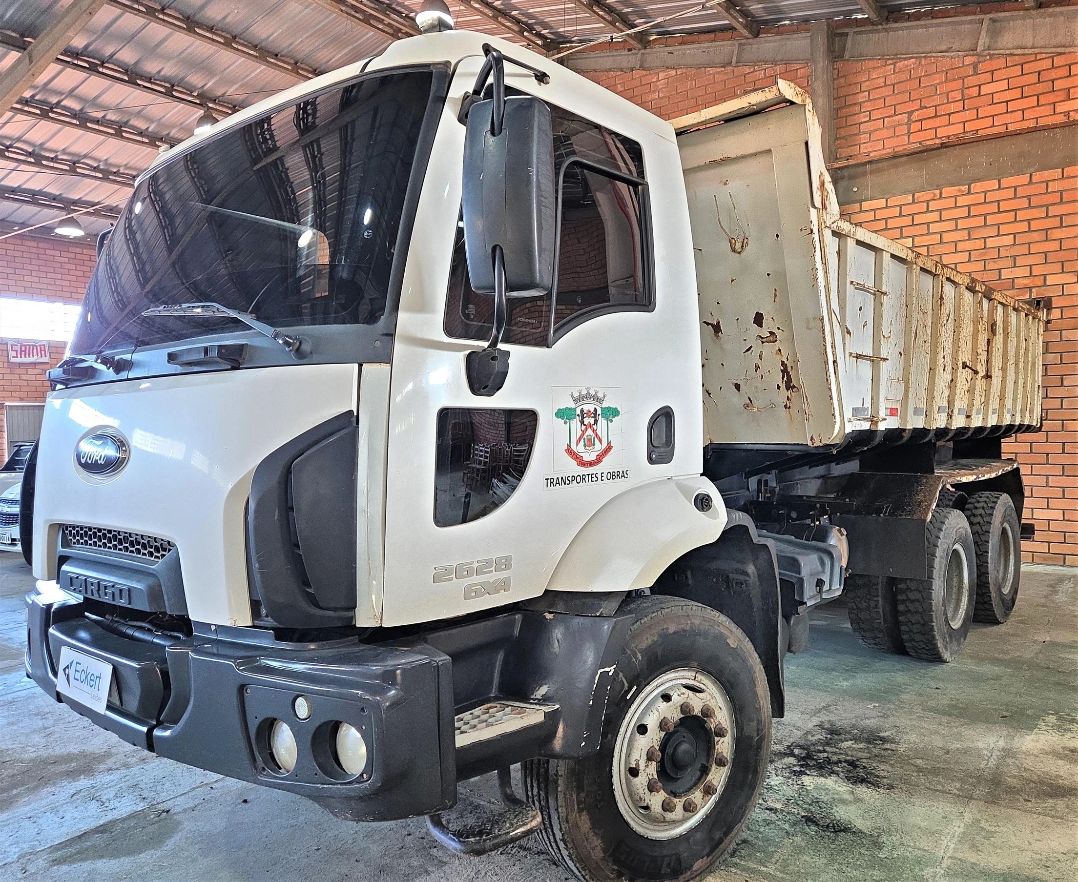 Ford Cargo Cargo 2628 CN 6x4 2011/2012 em Curitibanos - Santa Catarina
