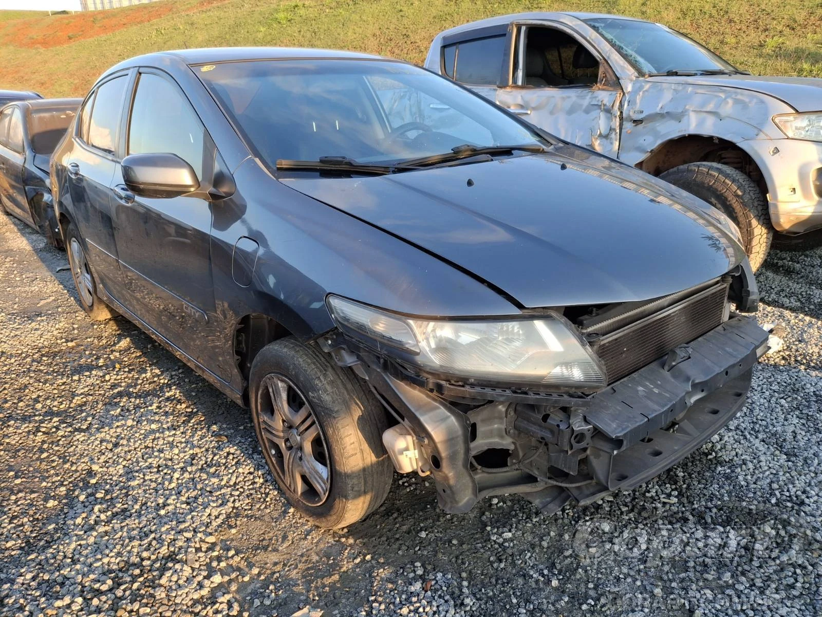 Honda City DX 1.5 16V 2013 em Itaquaquecetuba - São Paulo