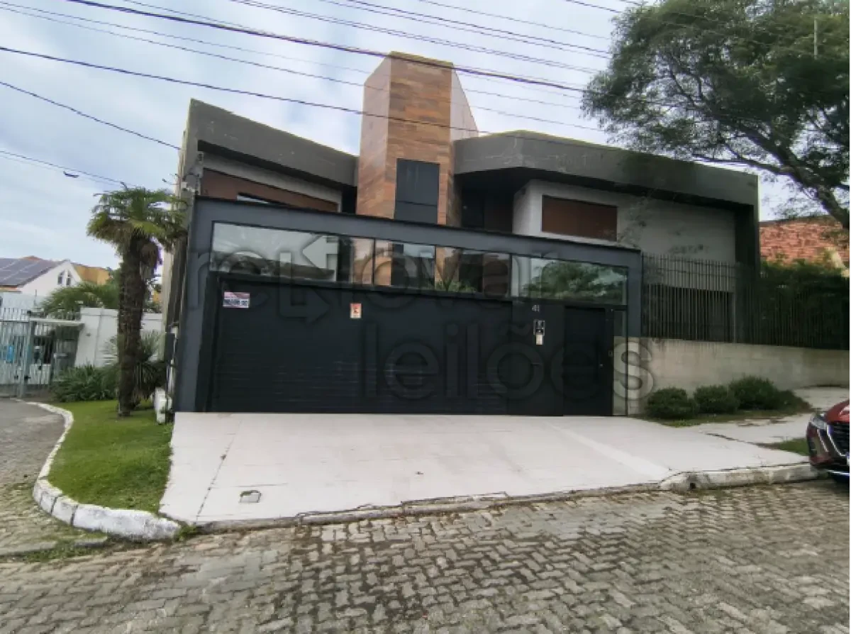 Casa Casa com Dois Pavimentos em Pelotas/RS em Pelotas - Rio Grande do Sul