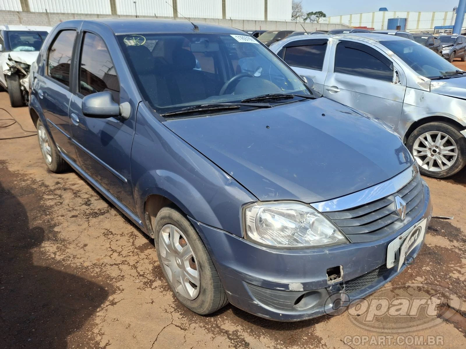 Renault Logan Expression 2011 1.6 Hi-Flex em Aparecida De Goiânia - Goiás