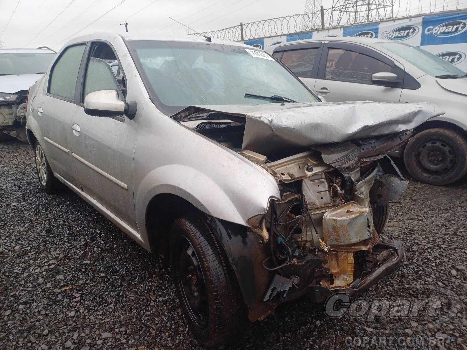Renault Logan Expression 2013 1.0 16V Hi-Flex em Canoas - Rio Grande do Sul