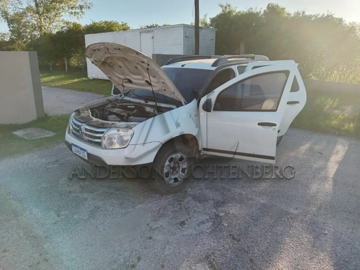 Renault Duster 1.6 2013/2014 4x2 em Bagé - Rio Grande do Sul