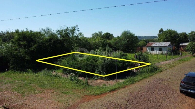 Terreno no Quadra J, esquina João Schmidt/Hermeto Miguel Scher em Cerro Largo/RS em Cerro Largo - Rio Grande do Sul