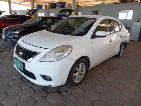 Nissan Versa 16SL 2013 1.6 Flex Manual em Tijucas - Santa Catarina