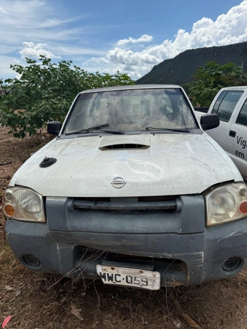 Nissan Frontier CS4X2 XE 2006 em Taguatinga - Tocantins