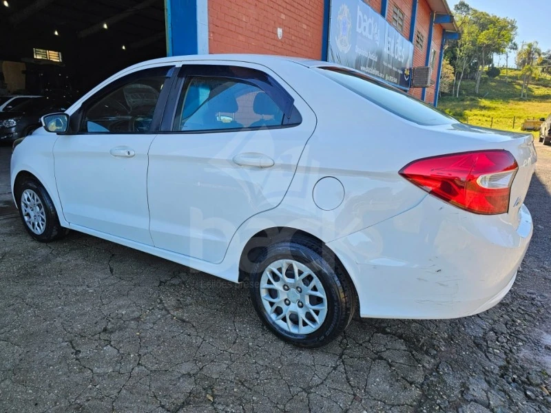 Ford Ka Sedan SE 2014/2015 1.5 em Rio Pardo - Rio Grande do Sul