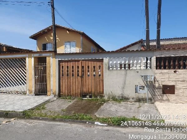 Casa em Mongaguá/SP em Mongaguá - São Paulo