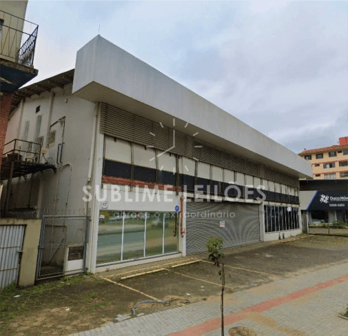 Sala Comercial de 949m² com 7 Vagas em Blumenau - Santa Catarina
