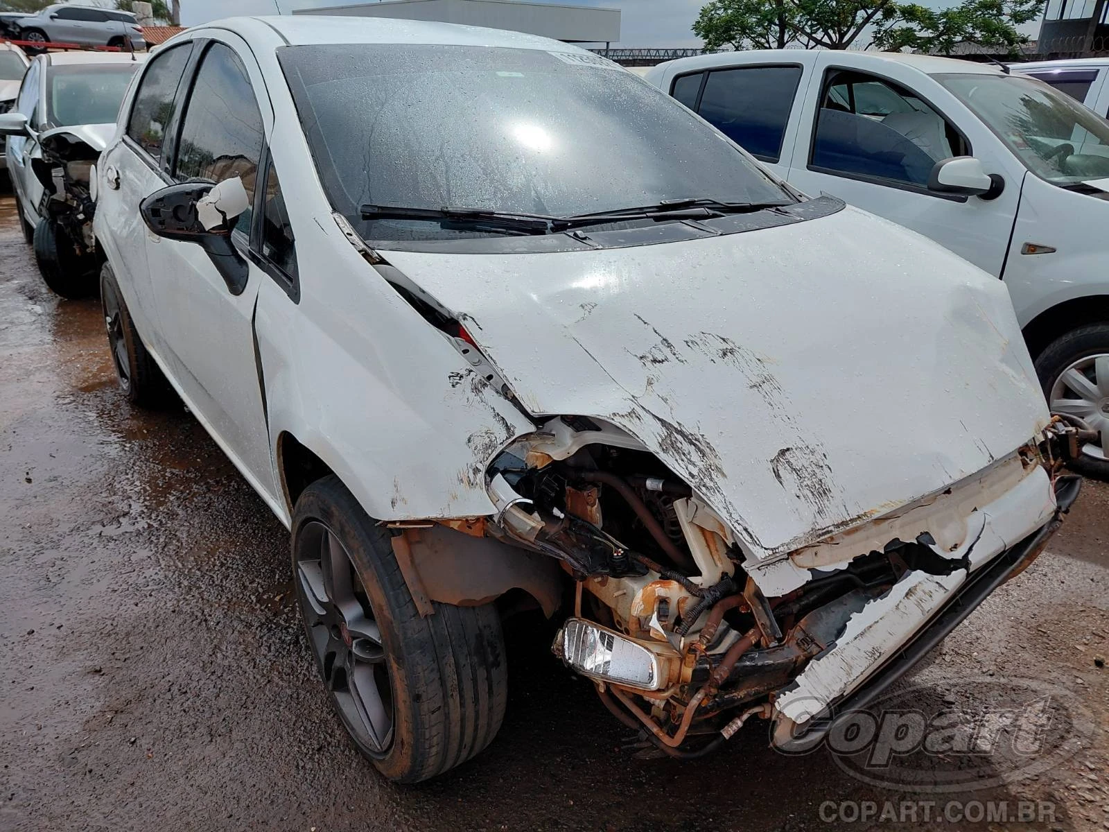 Fiat Punto Essence Essence 2016 1.6 16V em Aparecida De Goiânia - Goiás