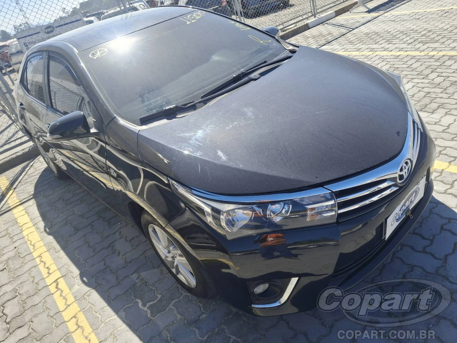 Toyota Corolla GLi 2015 1.8 Automático em Itaquaquecetuba - São Paulo