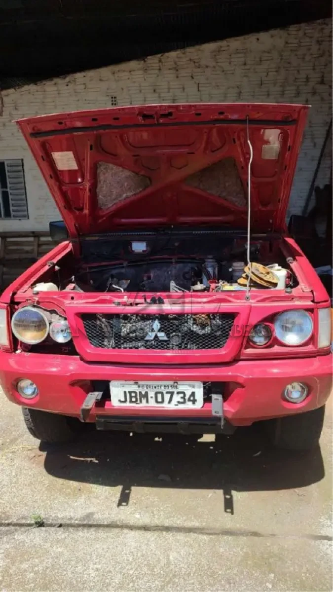 Mitsubishi L200 L 4x4 2002/2003 em Três Passos - Rio Grande do Sul