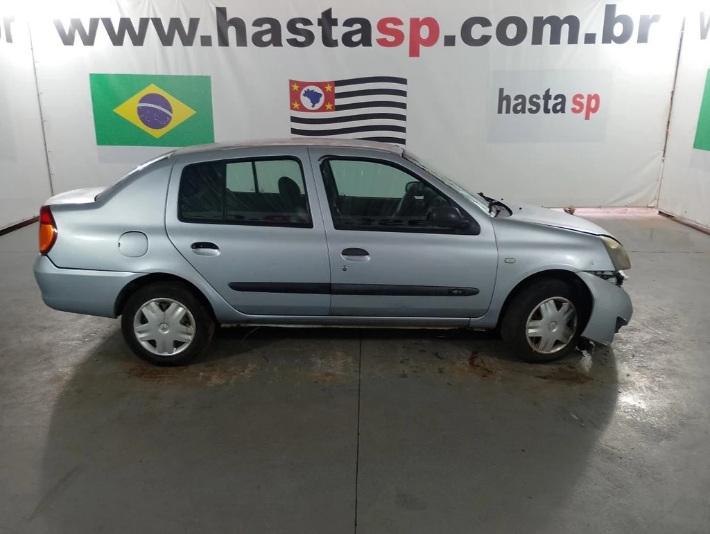 Renault Clio Aut 10 16VS 2007/2008 2 em Casa Branca - São Paulo