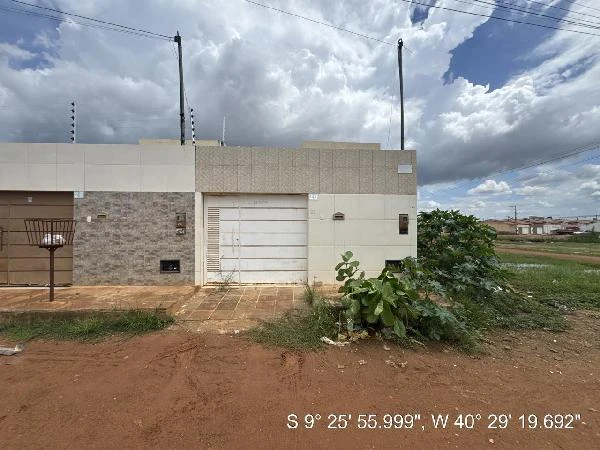 Casa com 3 Quartos em Juazeiro/BA em Juazeiro - Bahia