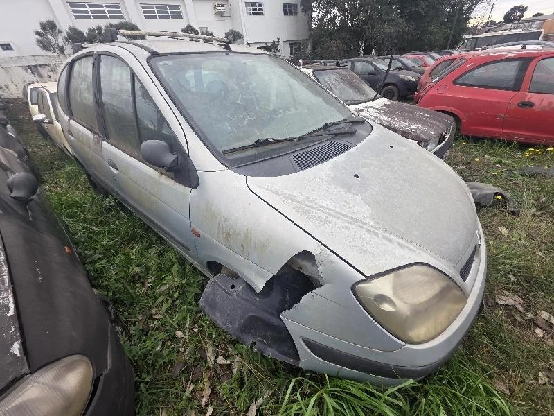 Renault Scenic RT1.6 16V 2001 em Rio Negrinho - Santa Catarina