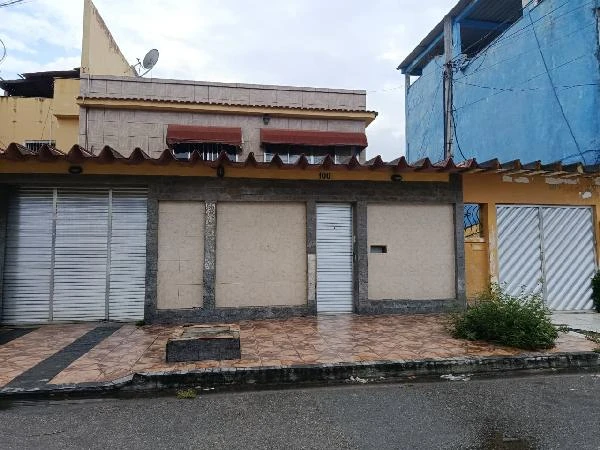 Casa com 2 Quartos em Sao Joao de Meriti/RJ em Sao Joao De Meriti - Rio de Janeiro