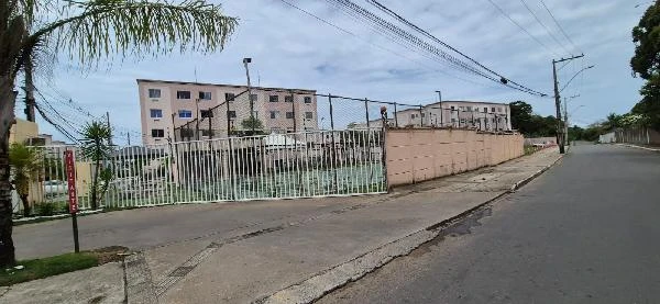 Apartamento com 2 Quartos em Lauro de Freitas/BA em Lauro De Freitas - Bahia