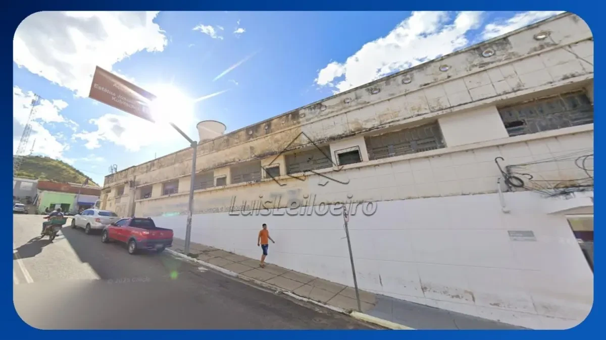 Prédio Comercial Travessa Eliba 215 em Orós/CE em Orós - Ceará