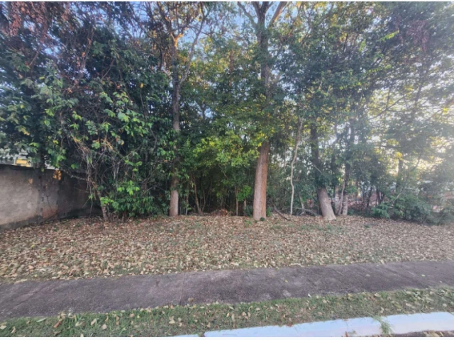 Terreno com 1.000 m² em Brasília/DF em Brasília - Distrito Federal