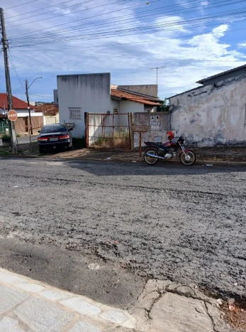 Terreno com 60 m² em Piracanjuba/GO em Piracanjuba - Goiás