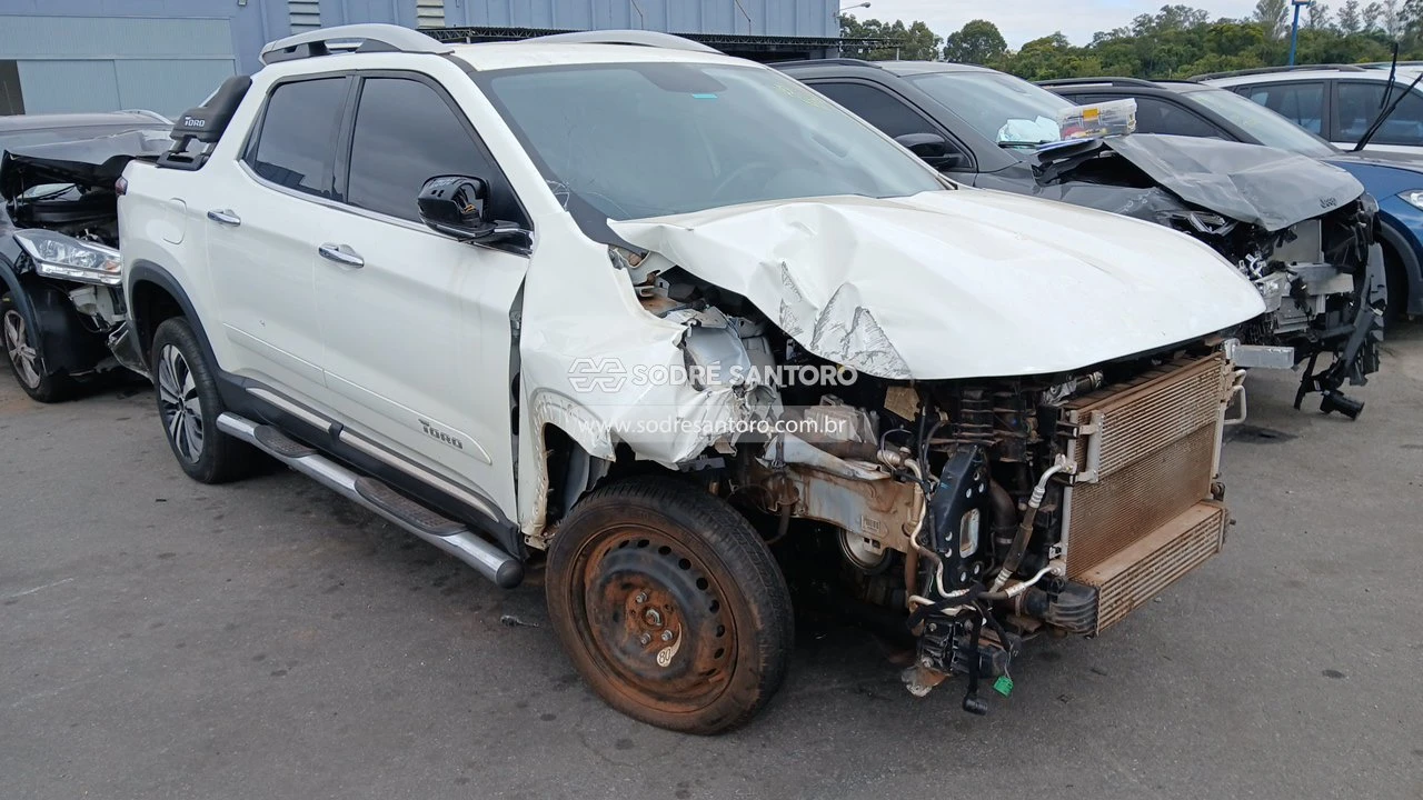 Fiat Toro Volc 4x4 AT9 2022 4x4 Automático Diesel