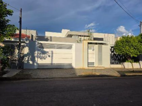Casa com 2 Vagas em Sinop/MT em Sinop - Mato Grosso