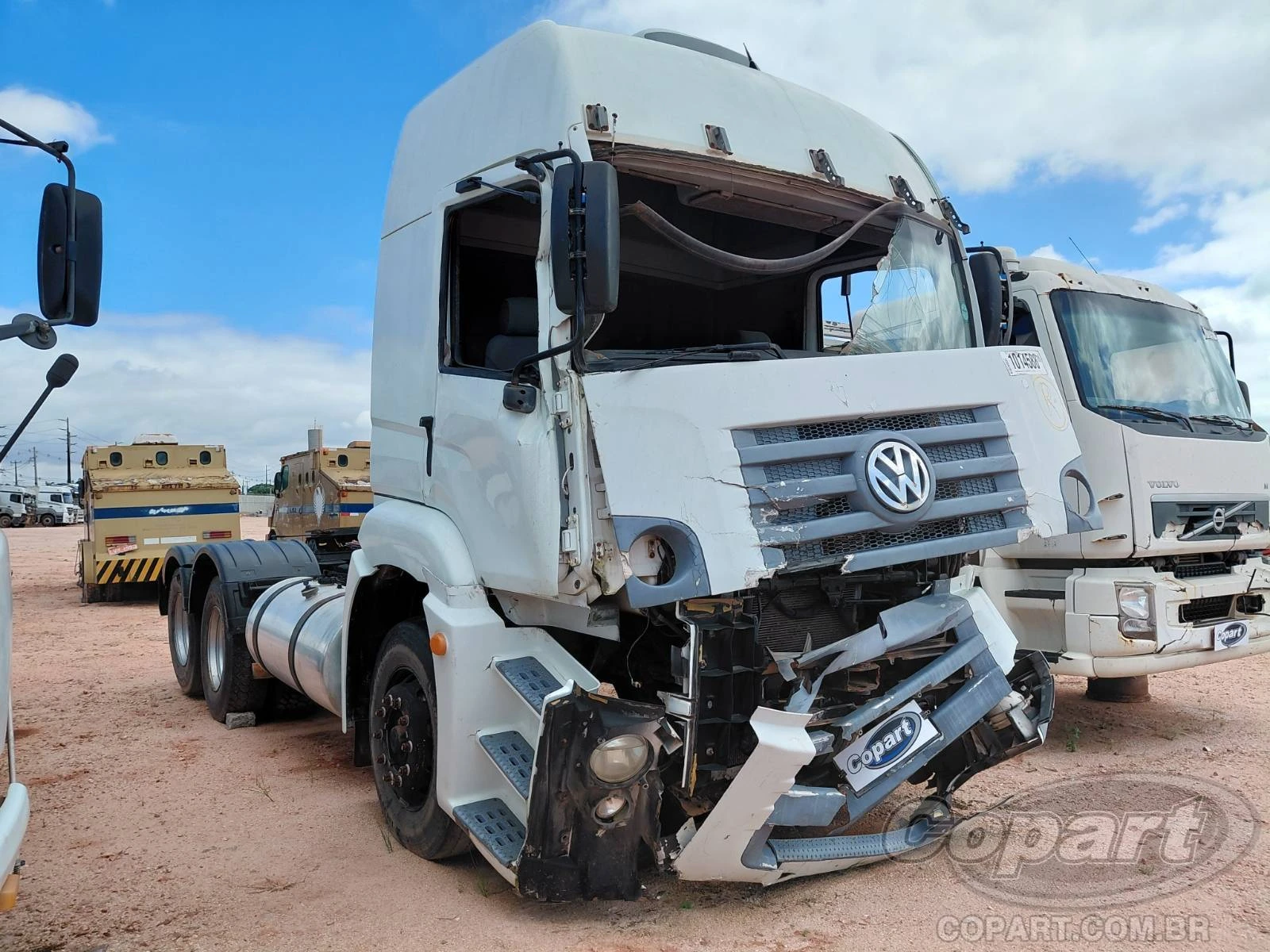 Volkswagen Constellation Constitution 2009 9.4 Diesel 4x2 em Eusébio - Ceará