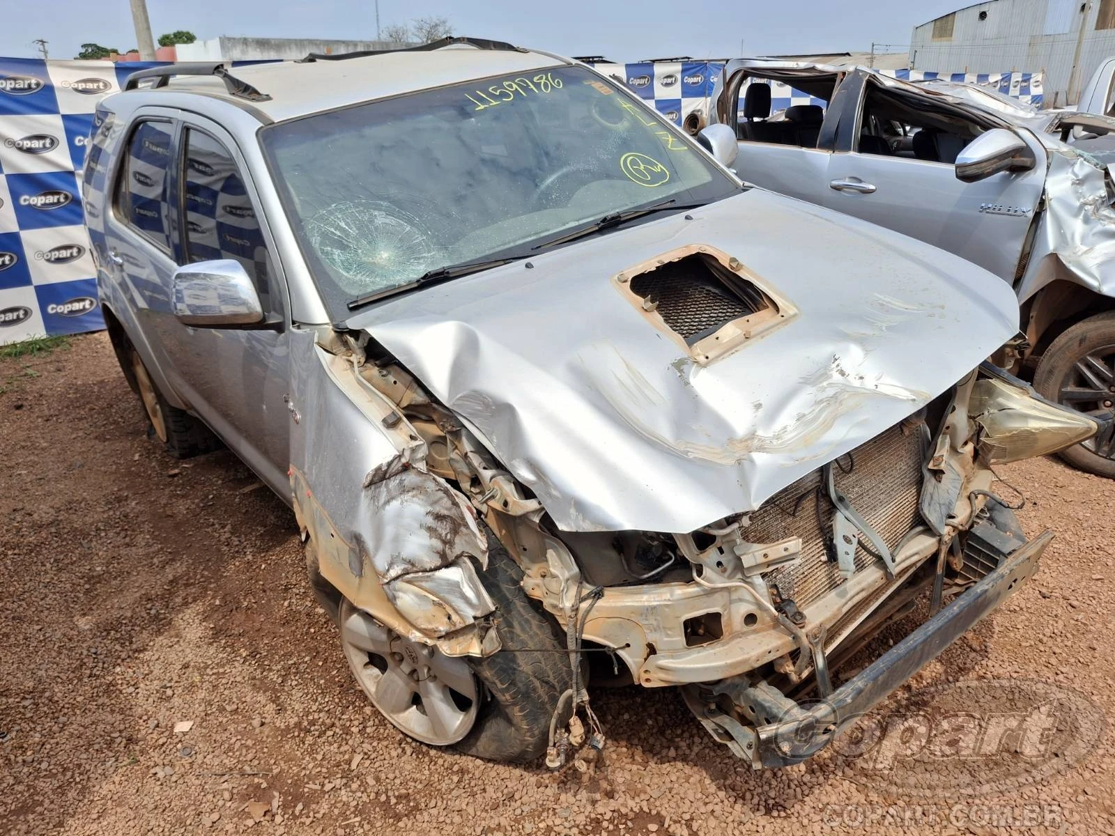Toyota Hilux SW4 SRV 3.0 D-4D Turbo 2009 em Cuiabá - Mato Grosso