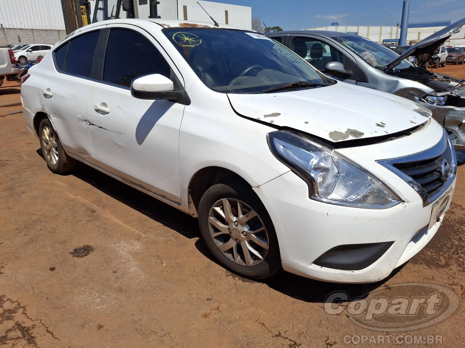 Nissan Versa SV 2017 1.6 CVT Automático em Aparecida De Goiânia - Goiás