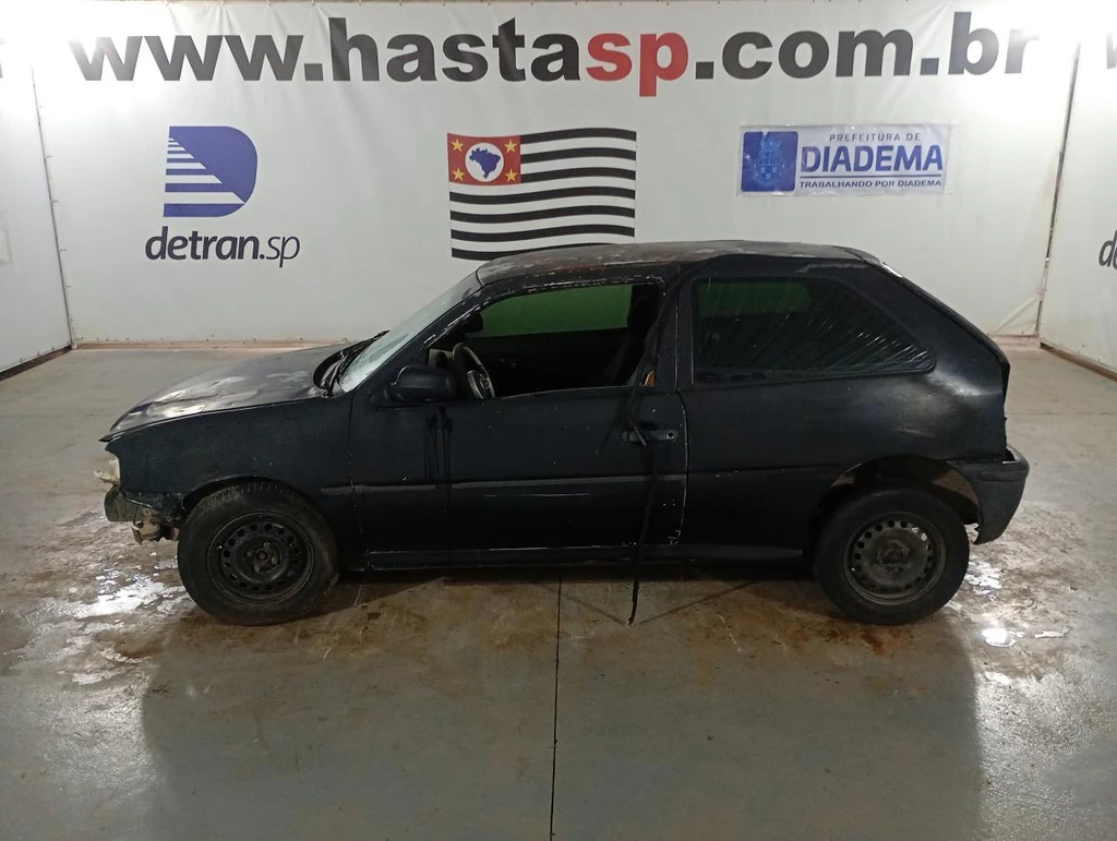 Volkswagen Gol 2005 1.0 Preto em Casa Branca - São Paulo
