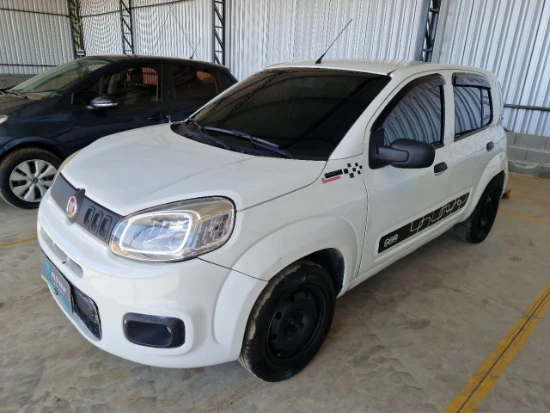 Fiat Uno Attractive 1.0 2016 Manual em Suzano - São Paulo
