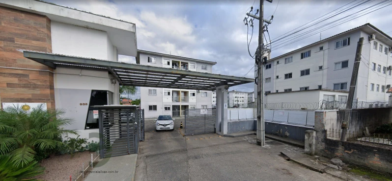 Apartamento no 1º pavimento em Criciúma/SC em Criciúma - Santa Catarina