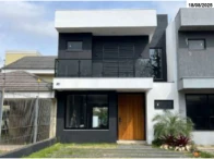 Casa Casa com terreno amplo em Porto Alegre/RS em Porto Alegre - Rio Grande do Sul