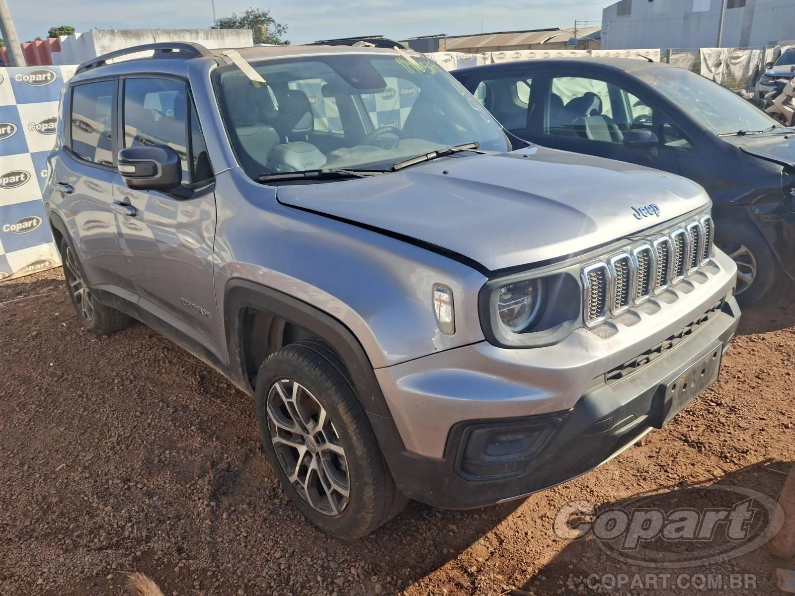 Jeep Renegade Longitude 2023 1.3 Turbo em Cuiabá - Mato Grosso