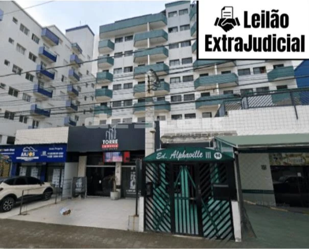 Apartamento com Vaga e 1º andar em Balneário Mirim, Praia Grande/SP em Praia Grande - São Paulo