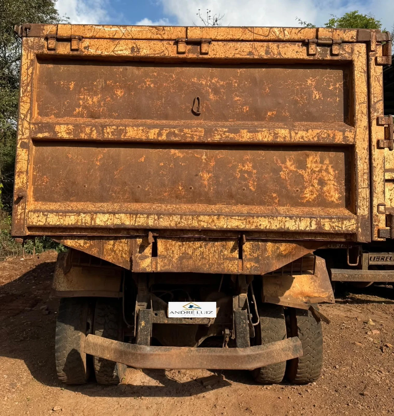 Ford Cargo 2629 6x4 2014 Basculante em Enéas Marques - Paraná