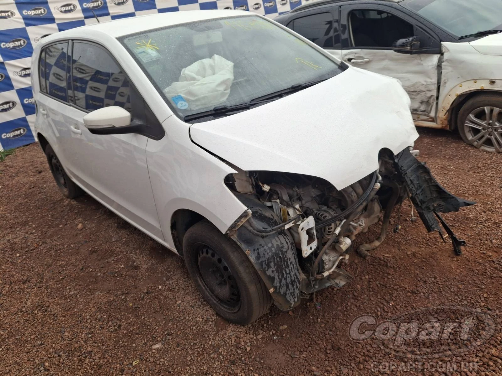 Volkswagen Up Up Move 1.0 2015 Automóvel em Cuiabá - Mato Grosso