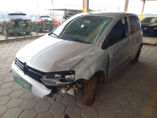 Volkswagen Fox 1.0 GII 2010 Manual em Tijucas - Santa Catarina