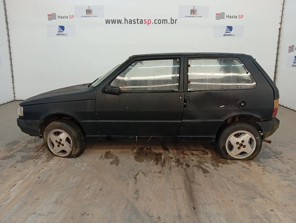 Fiat Uno CS 1986 Preto em Porto Feliz - São Paulo