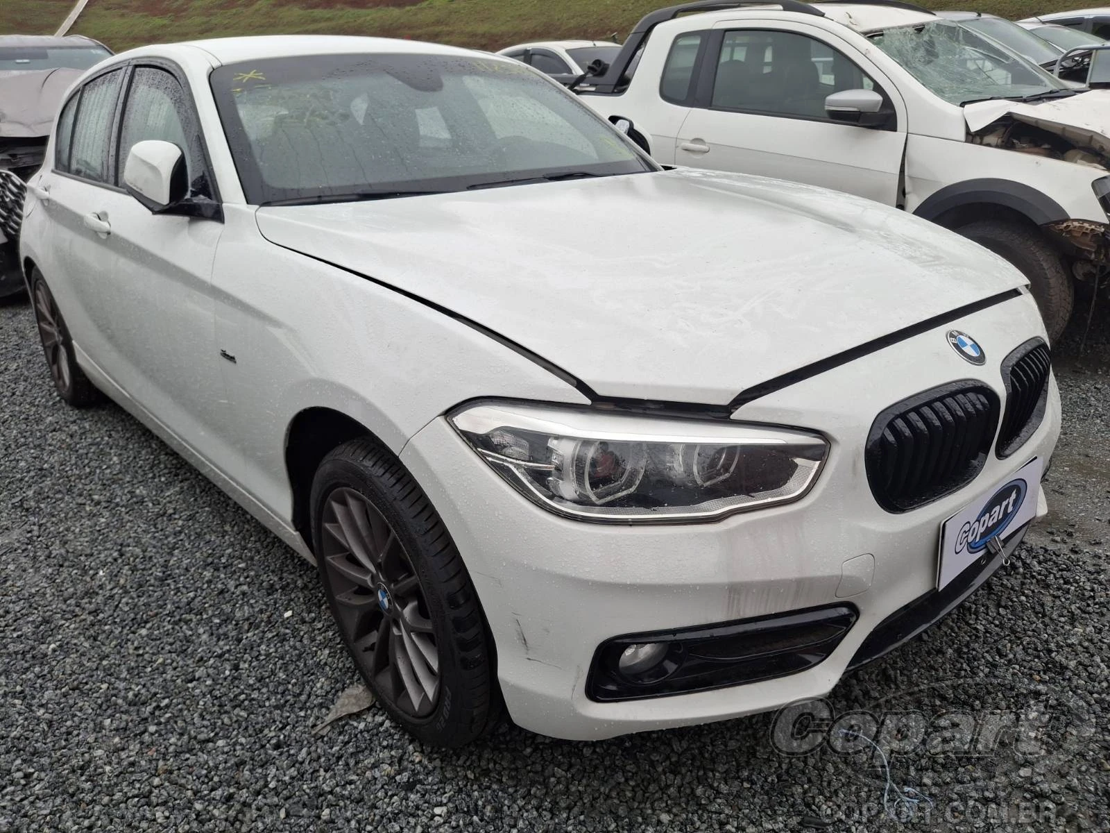 BMW Serie 1 Active 2016 2.0 Twin Turbo em Itaquaquecetuba - São Paulo