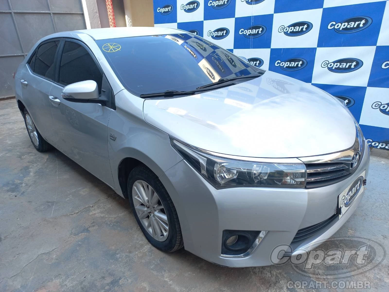 Toyota Corolla XEi 2.0 Automático 2016 em Manaus - Amazonas