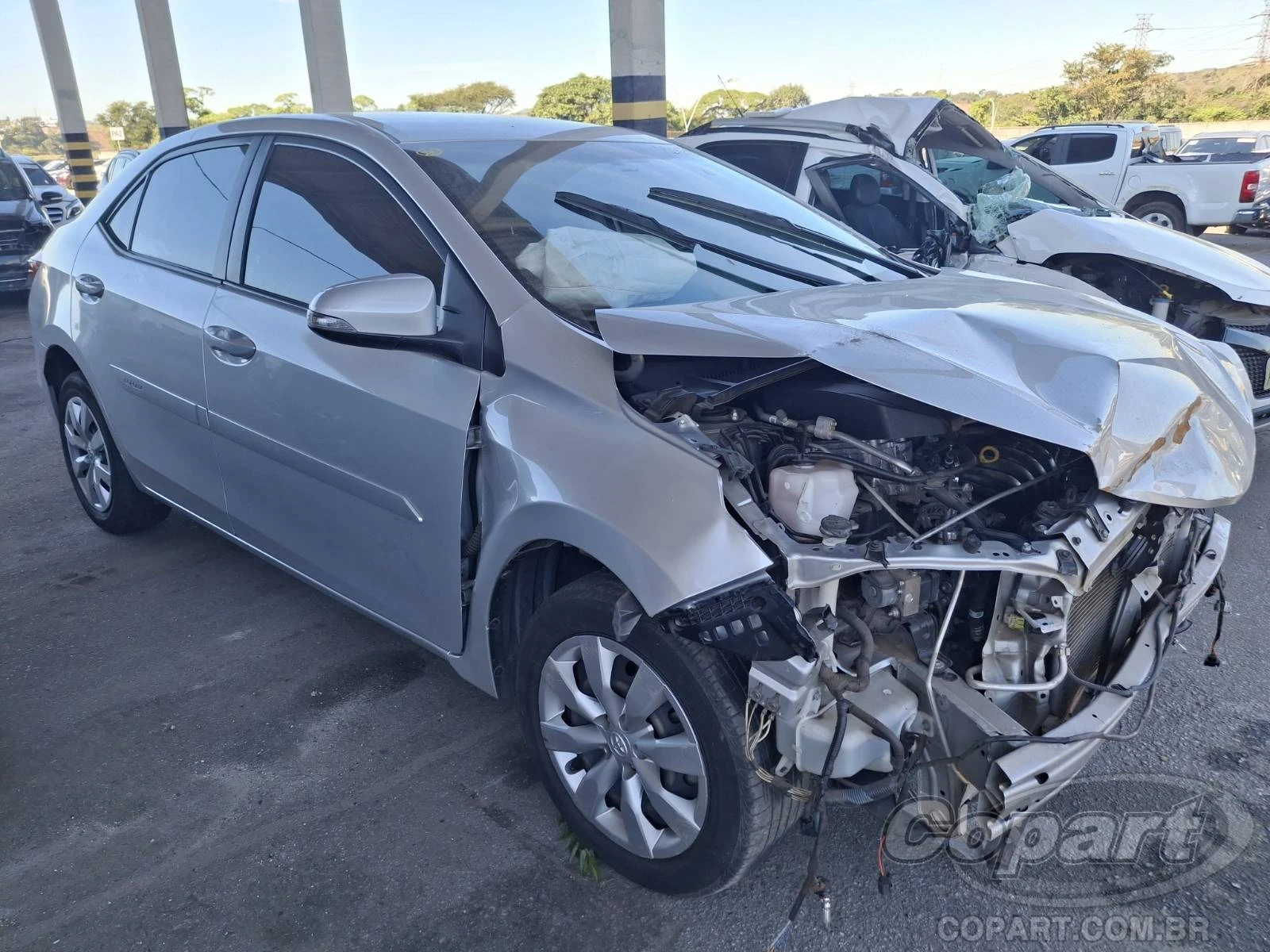 Toyota Corolla GLi 2017 1.8 Automático em Pirapora Do Bom Jesus - São Paulo